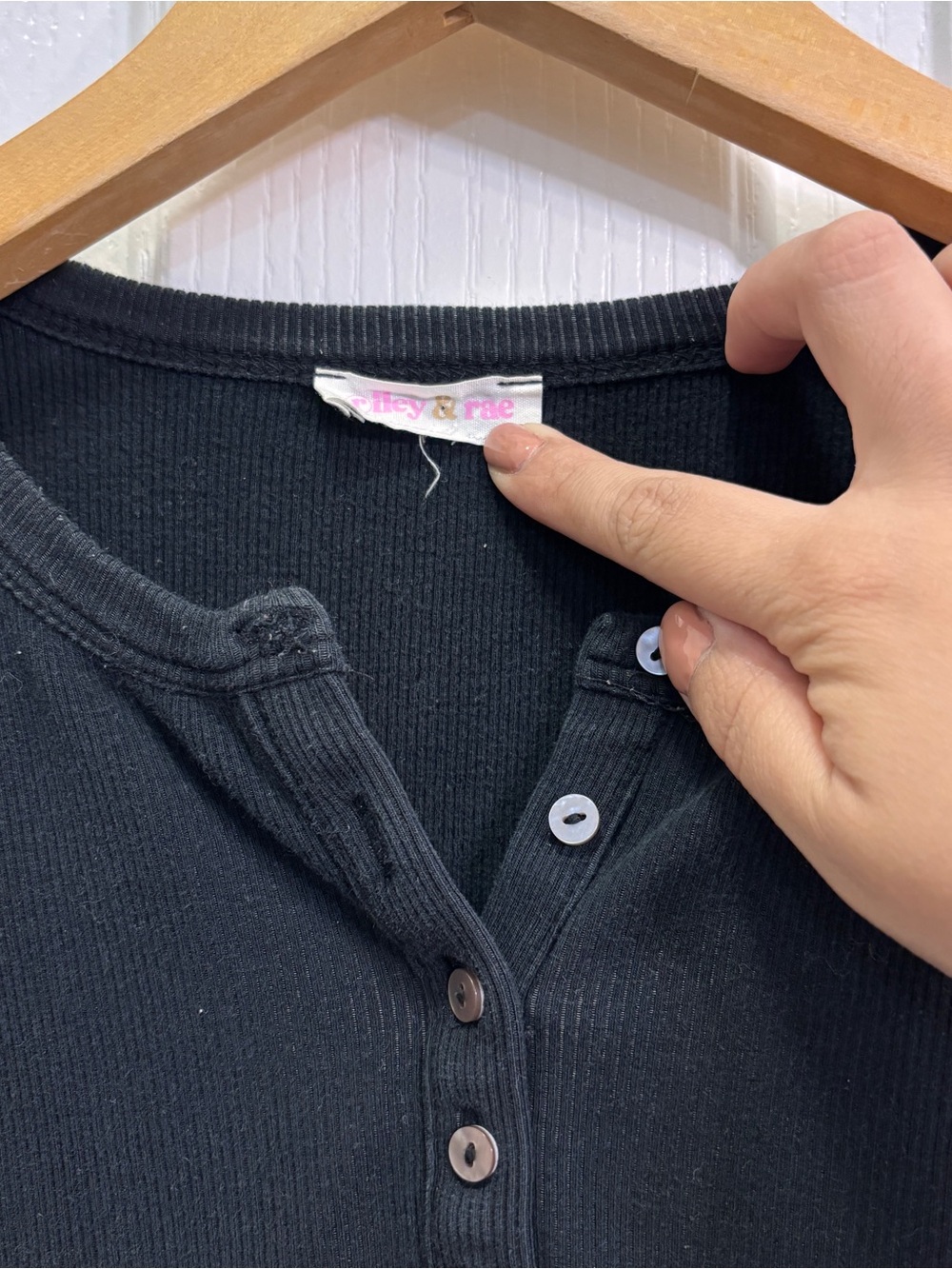 Riley & Rae Black Ribbed Henley Short Sleeve Tee - Picture 7 of 9